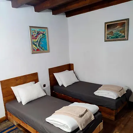 Alexandra Къща за гости